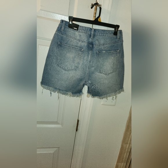 NWT!! FASHION NOVA SHORTS !! - Picture 10 of 13